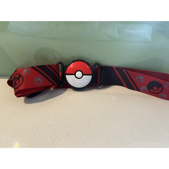 Pokemon Clip N Go Poke Ball Belt used no poke balls. - Picture 1 of 4